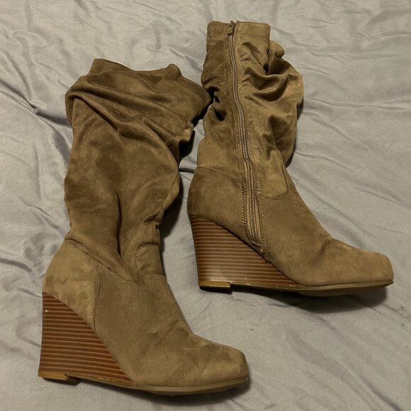 Tan Boot Wedge Heels Size 7.5 - Picture 1 of 3